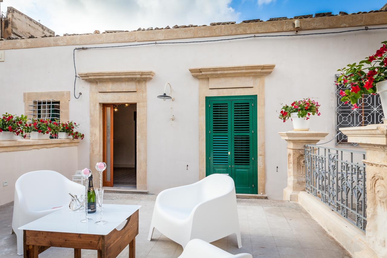 Bed and Breakfast Palazzo Montalbano Шикли Экстерьер фото