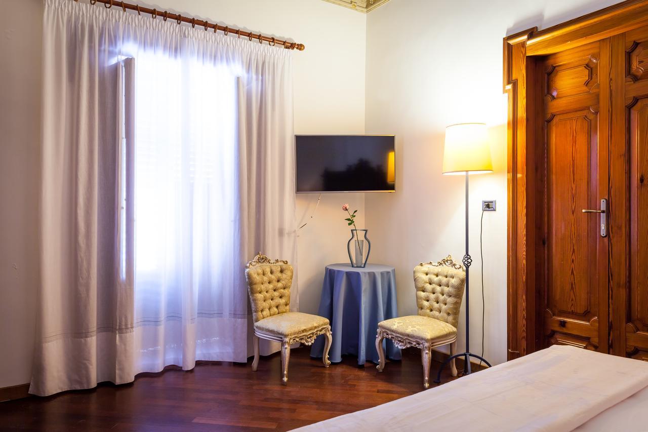 Bed and Breakfast Palazzo Montalbano Шикли Экстерьер фото