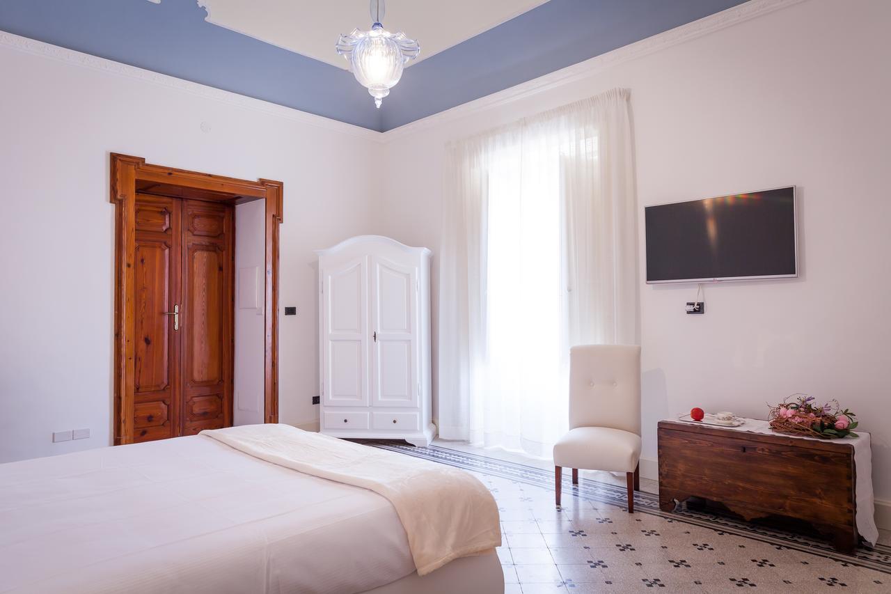 Bed and Breakfast Palazzo Montalbano Шикли Экстерьер фото