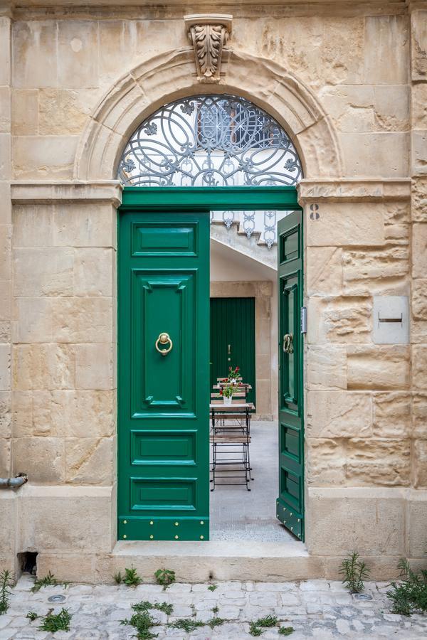 Bed and Breakfast Palazzo Montalbano Шикли Экстерьер фото