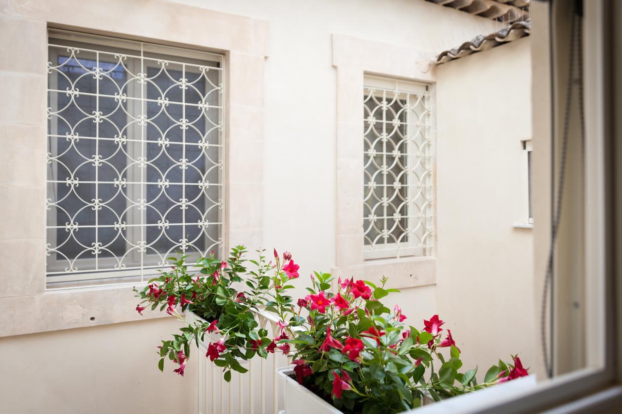 Bed and Breakfast Palazzo Montalbano Шикли Экстерьер фото